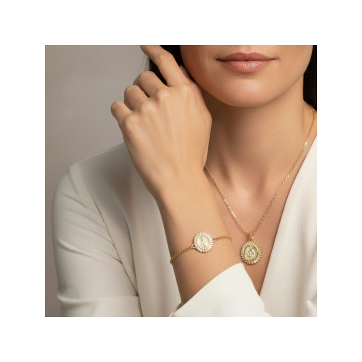 Colar Milagrosa Bicolor Oval